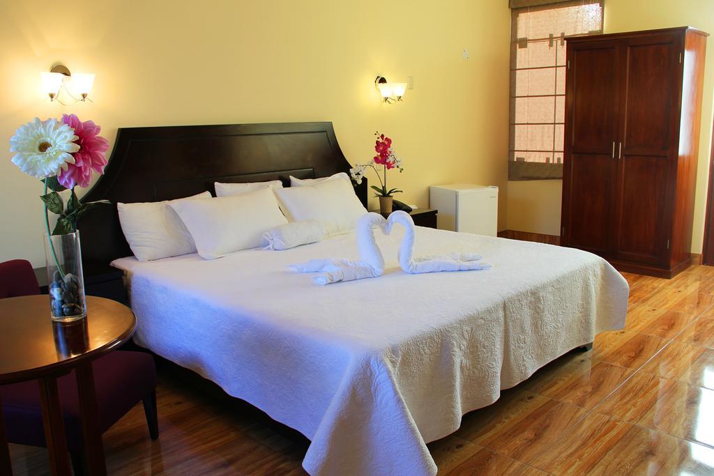 Hotel Villa De Valverde Ica Bagian luar foto