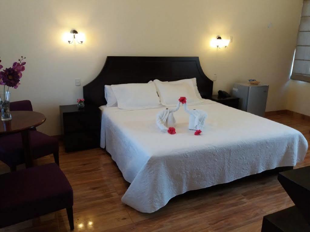 Hotel Villa De Valverde Ica Bagian luar foto